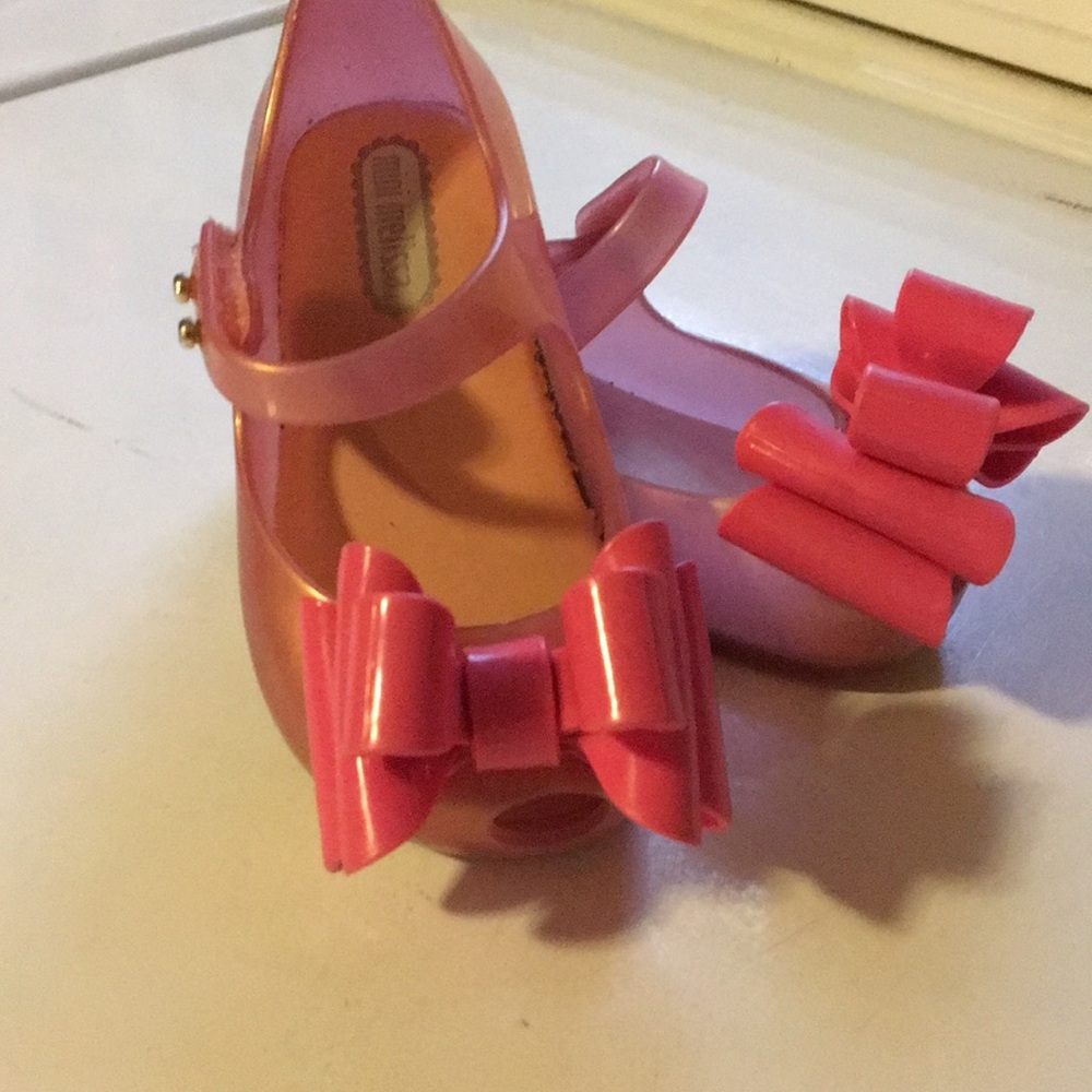 Mini Melissa w Bow 6 toddler